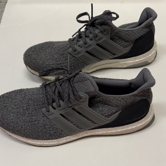 Men's Adidas Ultraboost, Charcoal Gray - Picture 7 of 10